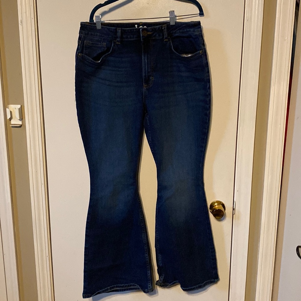 Lee sz 16 petite slim fit stretch flares NWOT